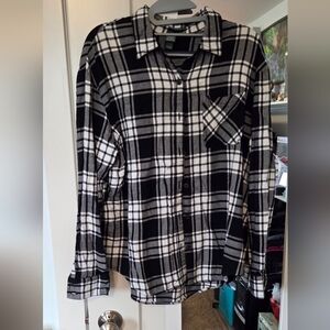 Wild Fable Black and White Plaid Button Down Shirt